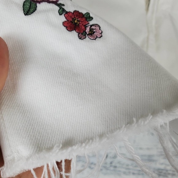 Pacsun Los Angeles Embroidered Flower Raw Hem Y2K Skirt Zipper Closure Size 27 - Picture 3 of 7